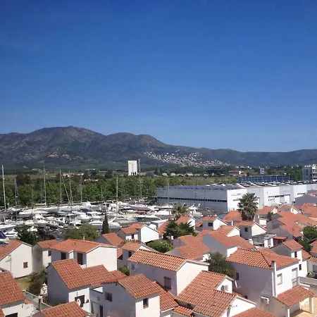Holidays Penthouse Vues Panoramiques Sur Le Port Naval,Un Sejour Elegant Assure 