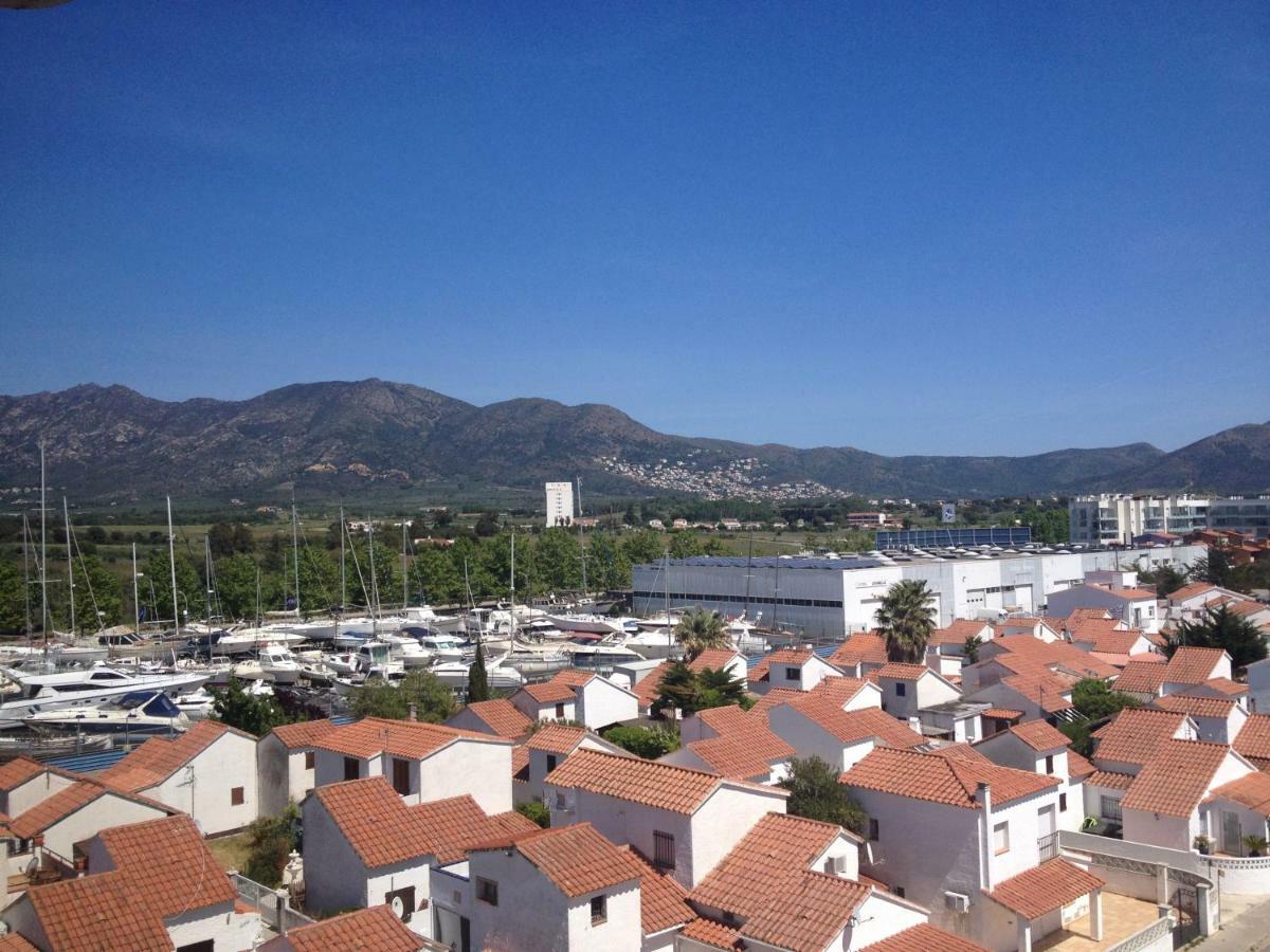 Holidays Penthouse: Panoramic Port Views With Free Wifi & Parking *